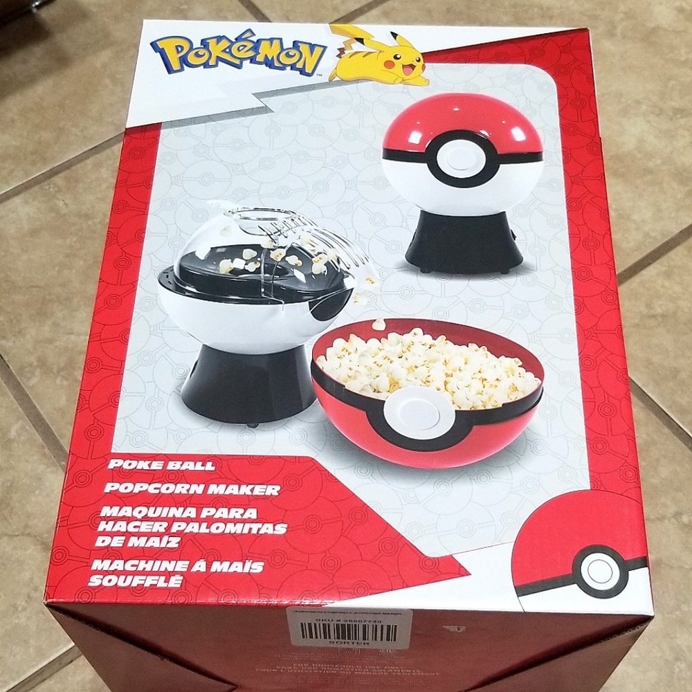 Uncanny Brands Pokemon Poke Ball Popcorn Maker